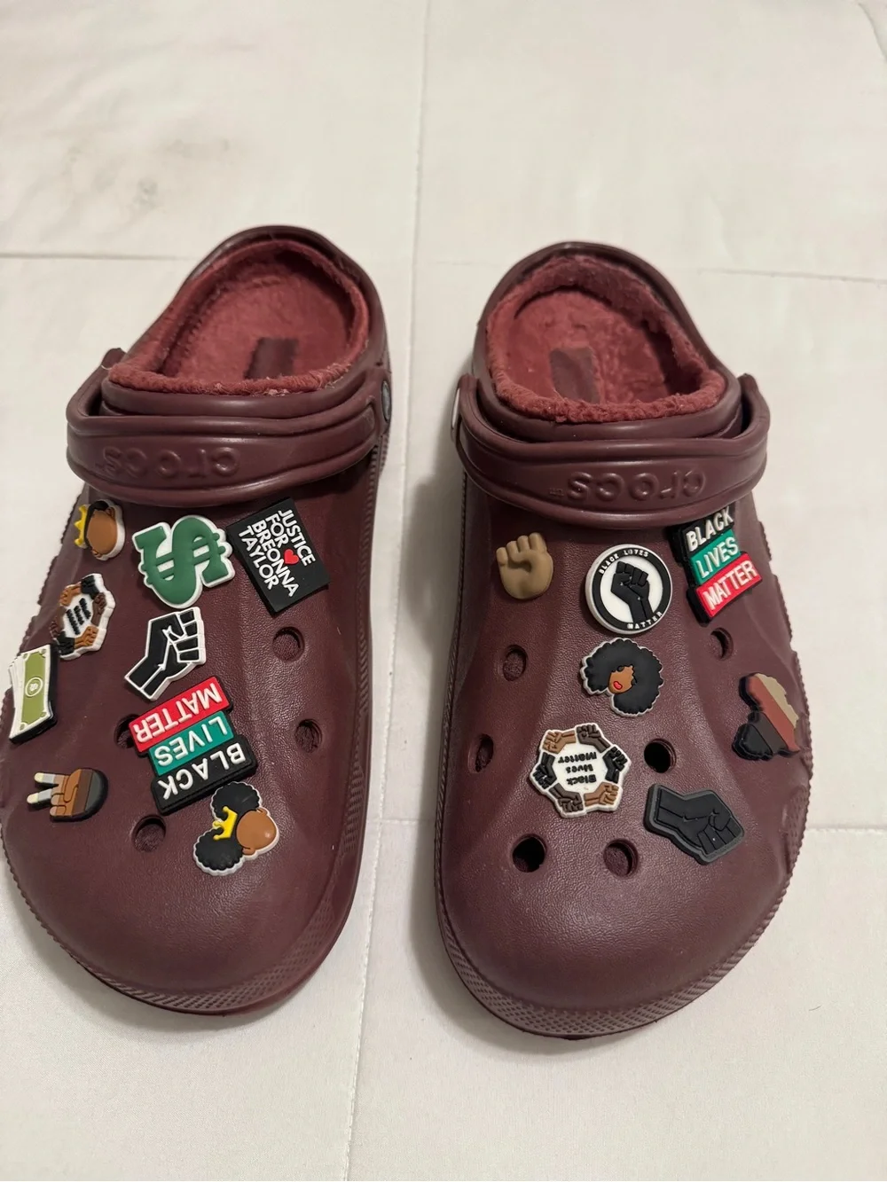 Mens Maroon Crocs Slip-On Clogs with or without Charms (Size 13)